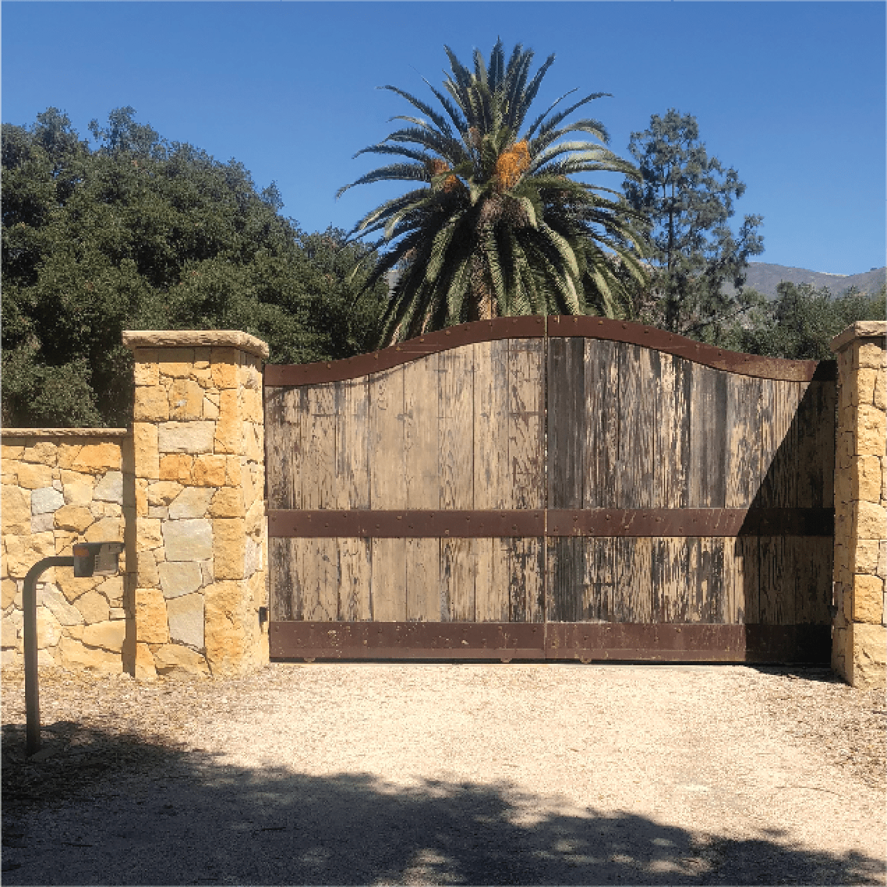 Custom automated driveway gate